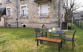 Grand Appartement Avec Jardin Bretenoux